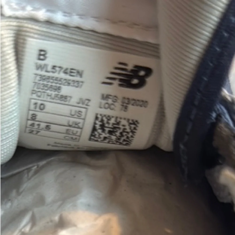 New Balance Women’s  Blue Sneakers - Picture 6 of 8